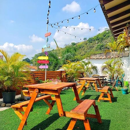 Roof Hostel Cali Exterior foto
